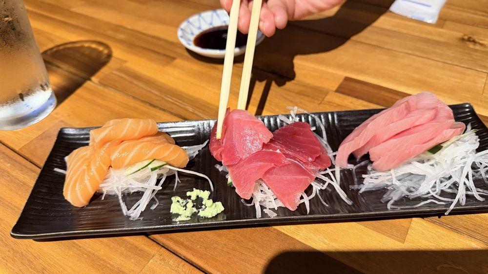 A sashimi plate at Mura Izakaya